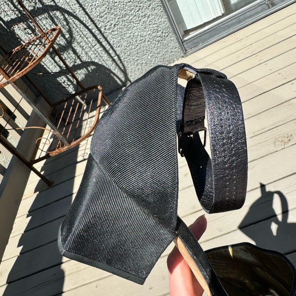 Yves Saint Laurent BLOCK HEEL SANDAL - Picture 5 of 5